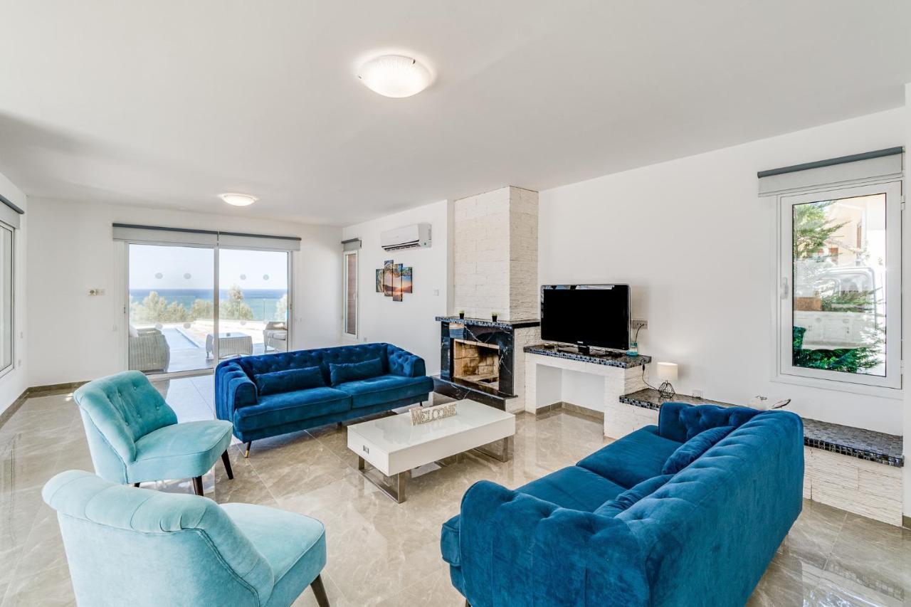 Beach Front Aqua Marina By Ezoria Villas Paralimni Exteriör bild