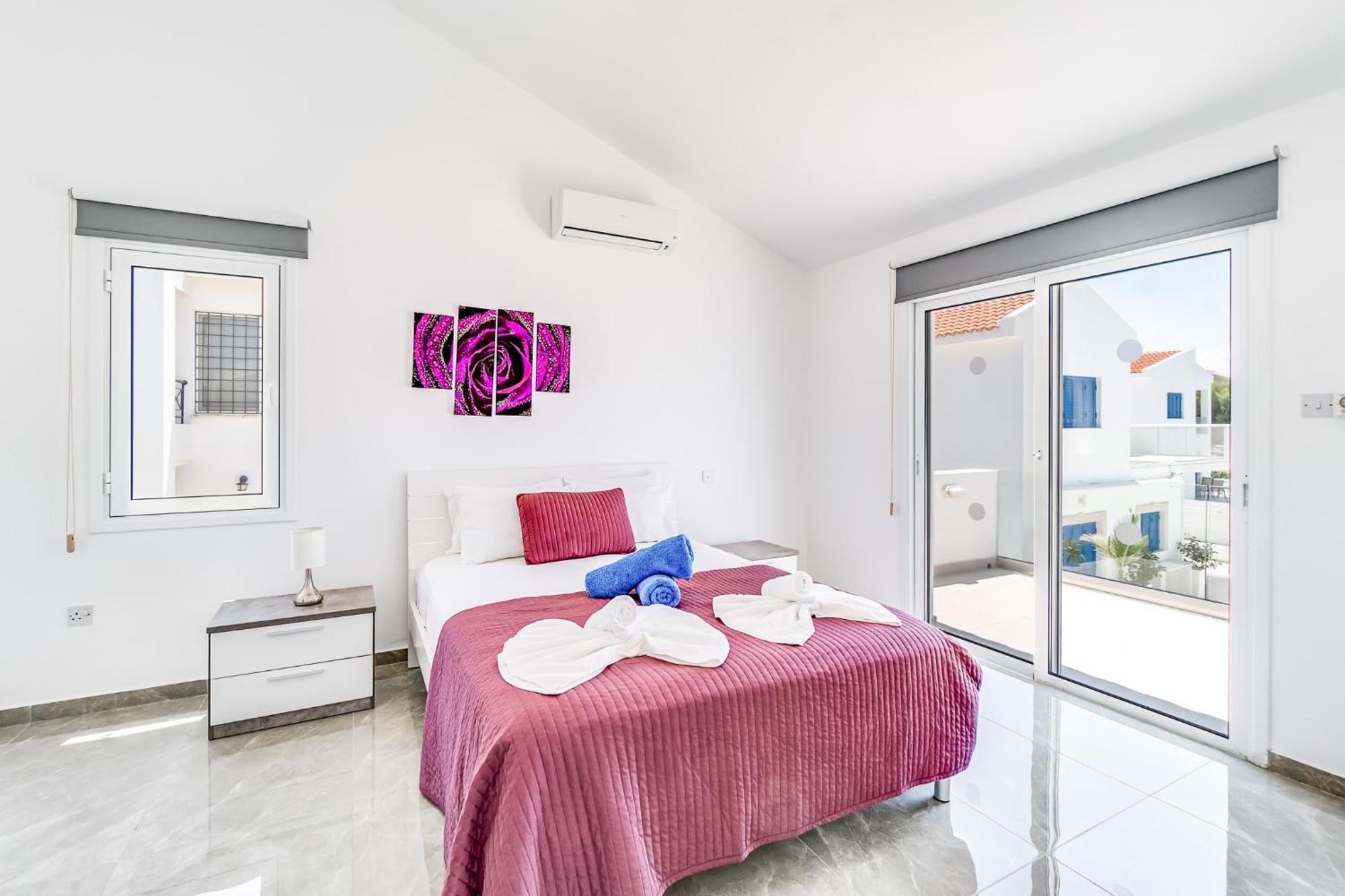 Beach Front Aqua Marina By Ezoria Villas Paralimni Exteriör bild