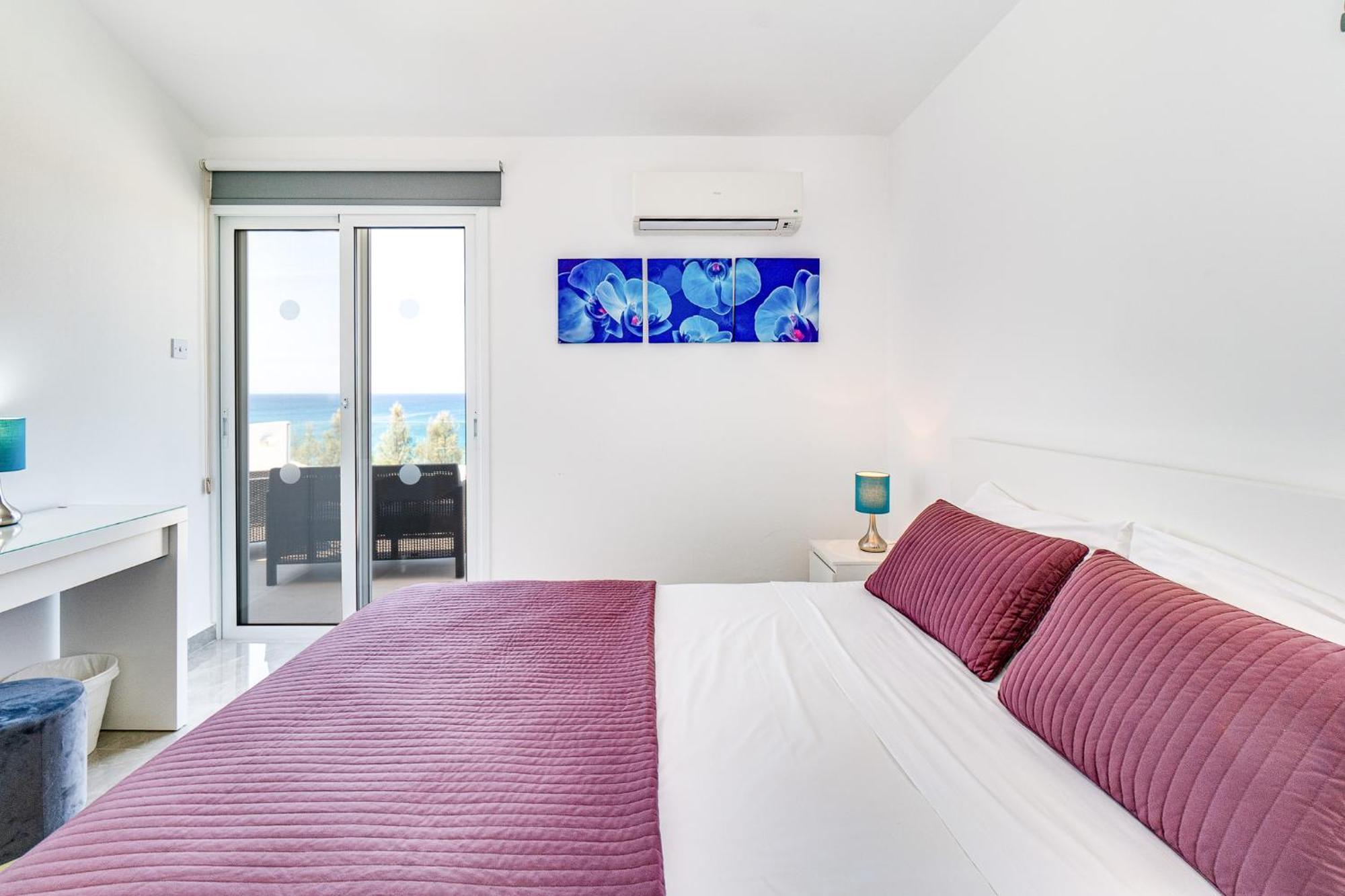 Beach Front Aqua Marina By Ezoria Villas Paralimni Exteriör bild